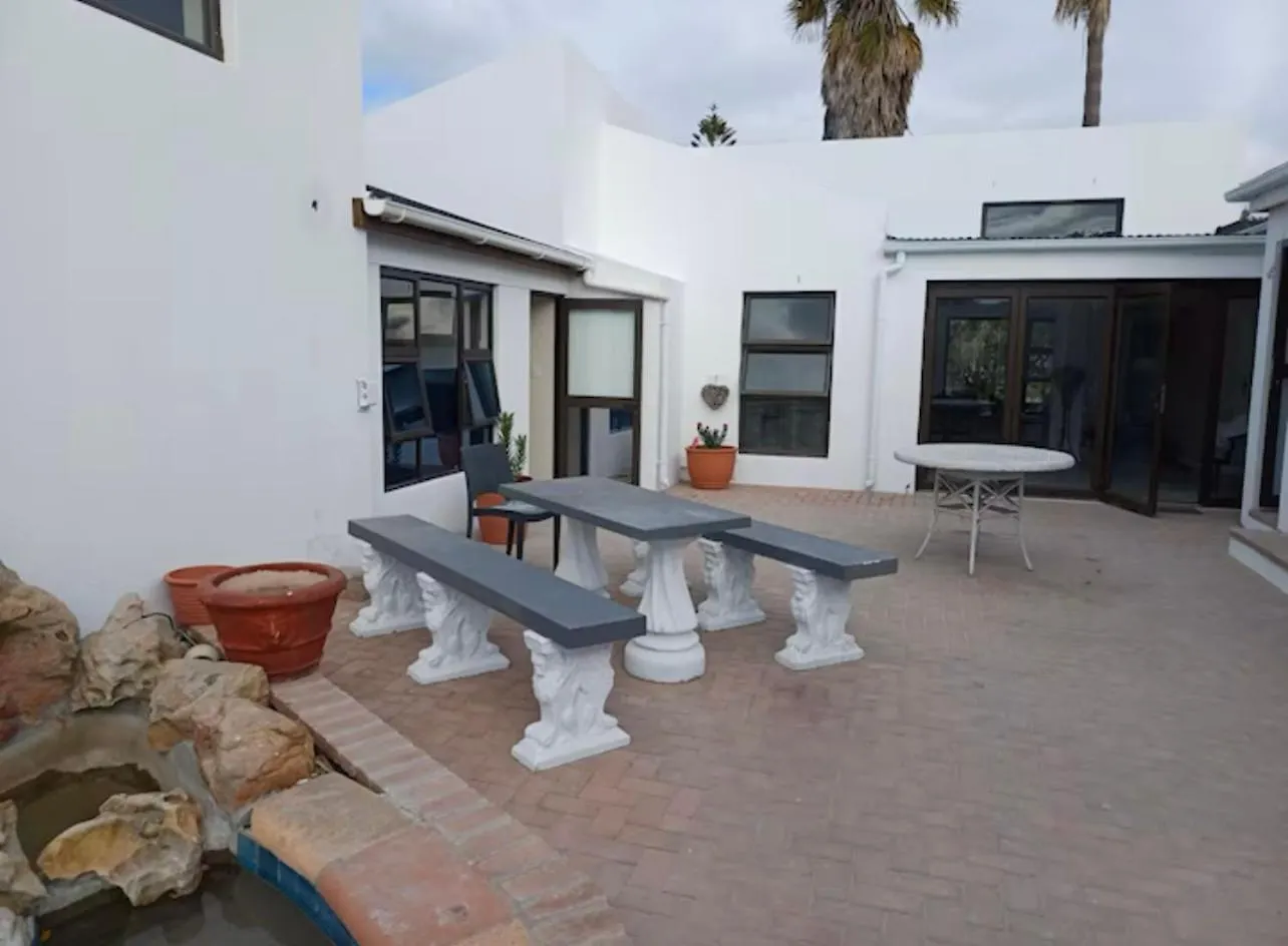 Spearhead On Lake Accommodation-5A Marina da Gama