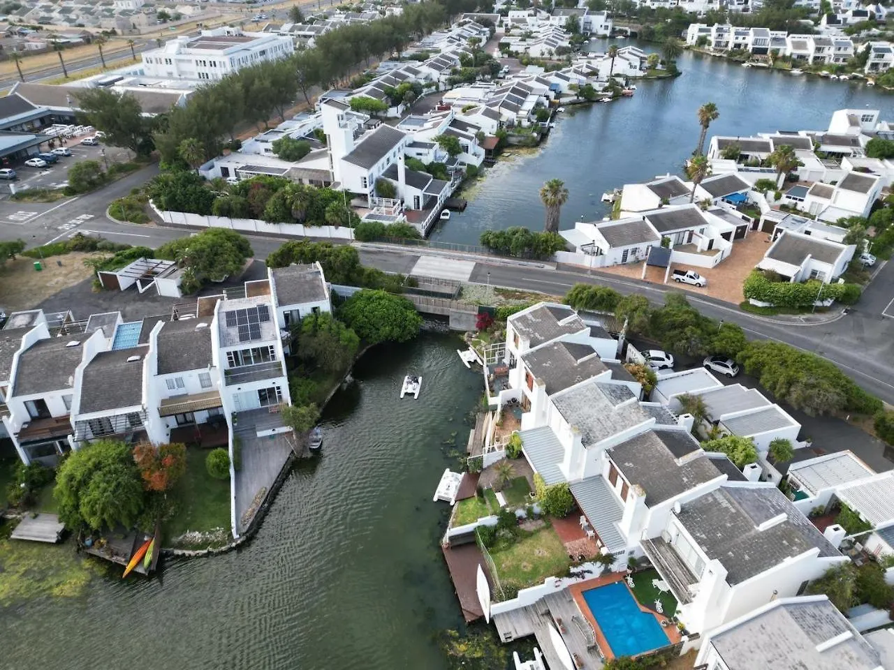 Apartment Spearhead On Lake Accommodation-5A Marina da Gama